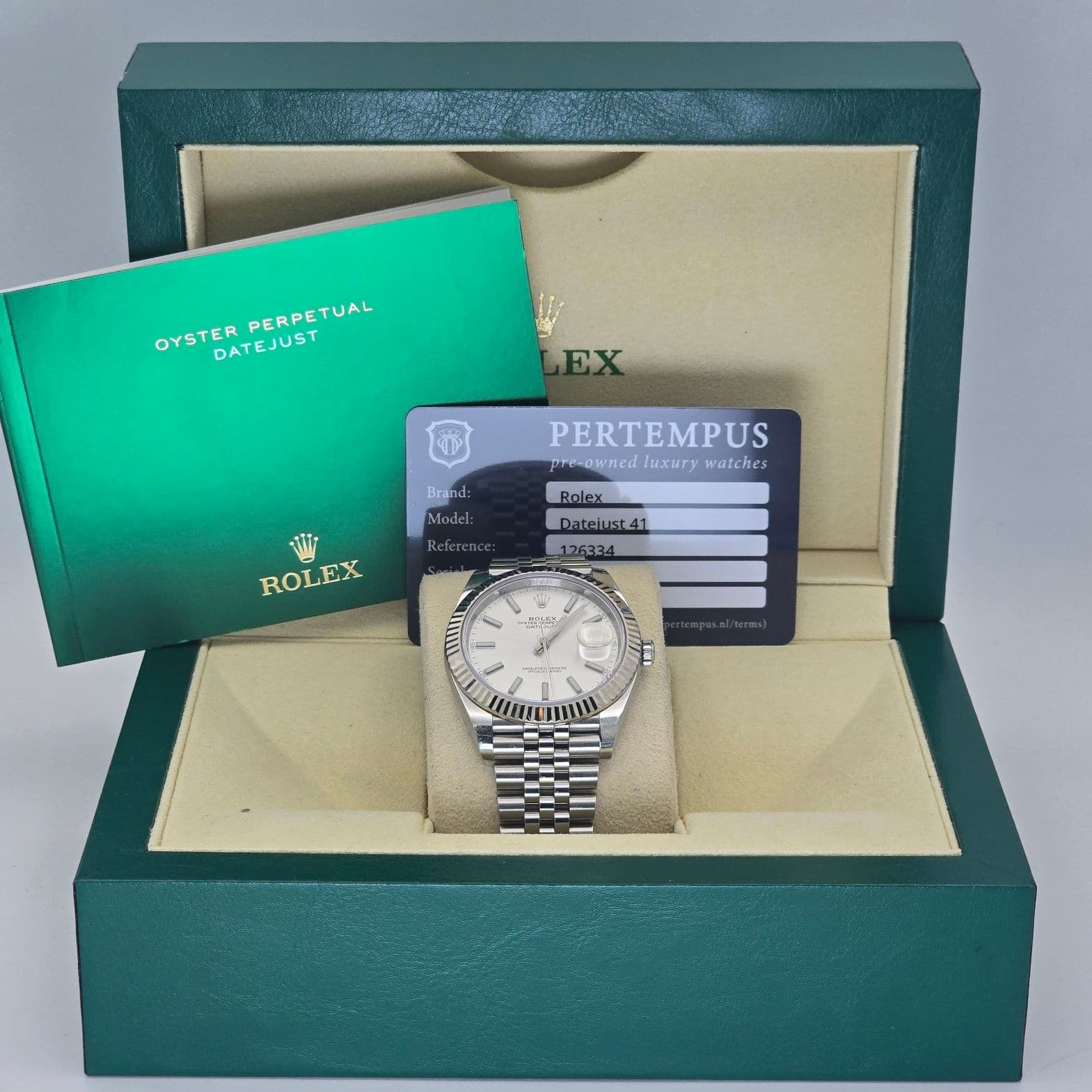 Rolex Datejust 41 Ref. 126334 with sunburst Silver dial and white gold fluted bezel – 2