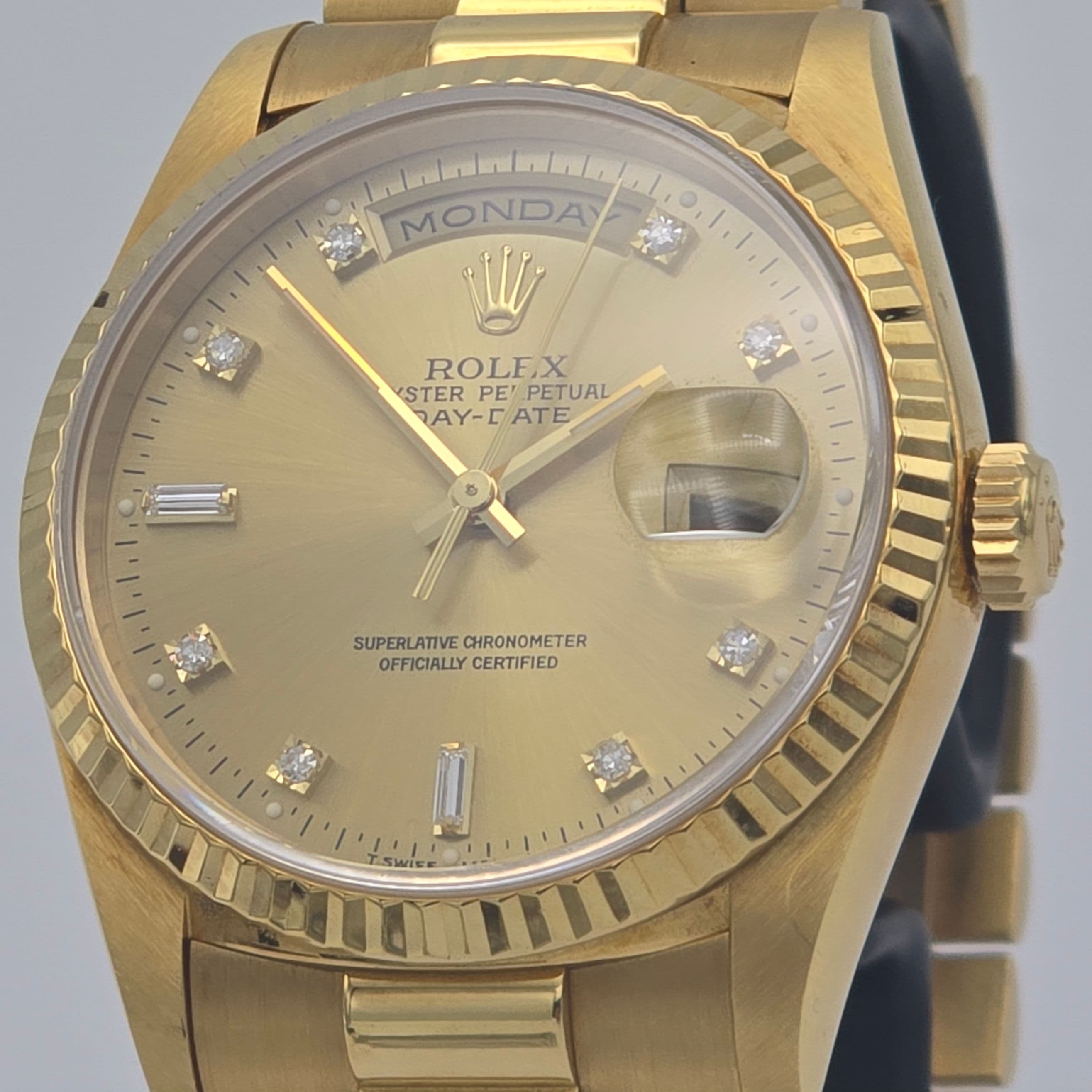 Rolex DayDate Ref. 18238 36mm with champaign diamond dial (18K Yellow gold) – 5