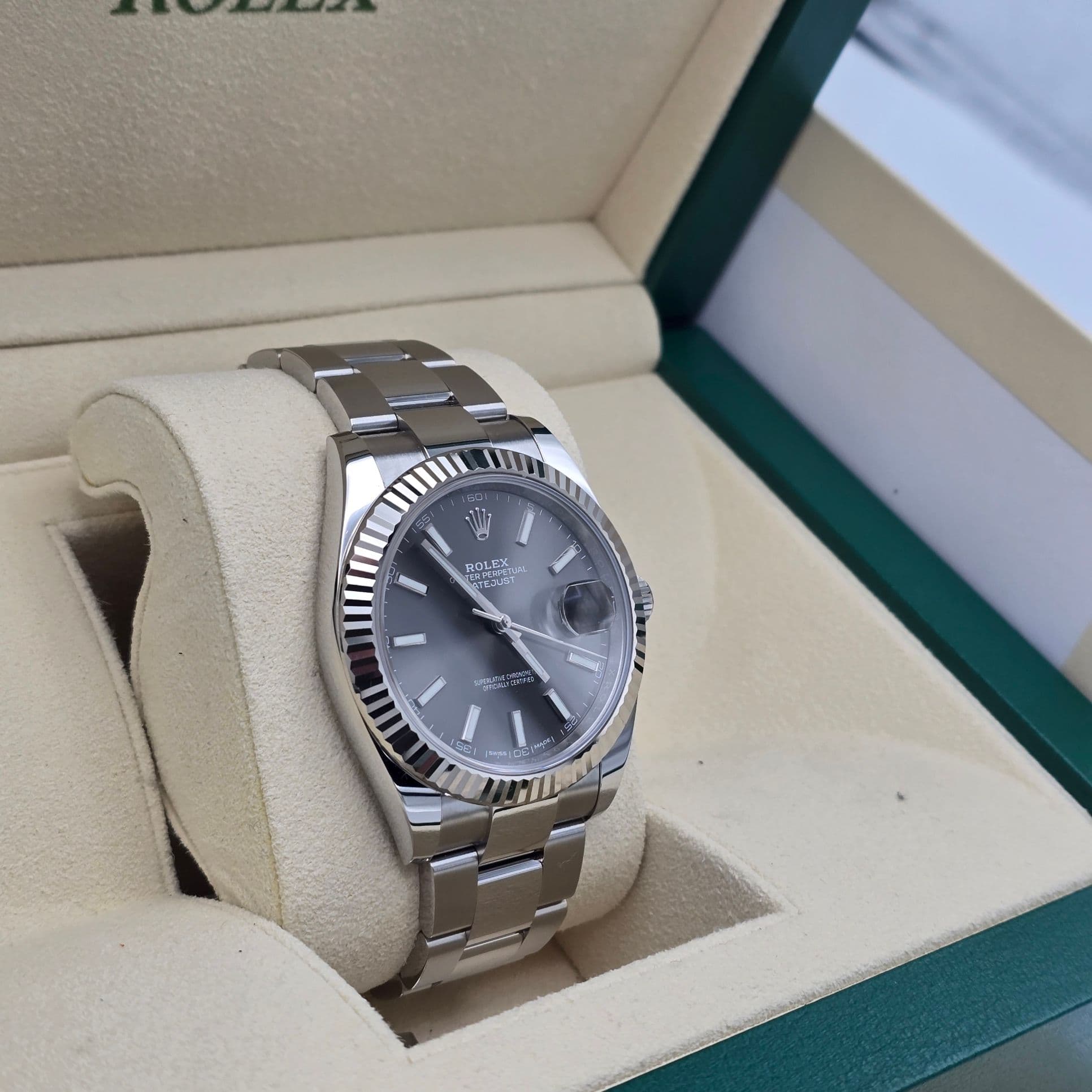 Rolex Datejust II Ref. 116334 classic Black "stick" dial and 18K White Gold fluted bezel – 3