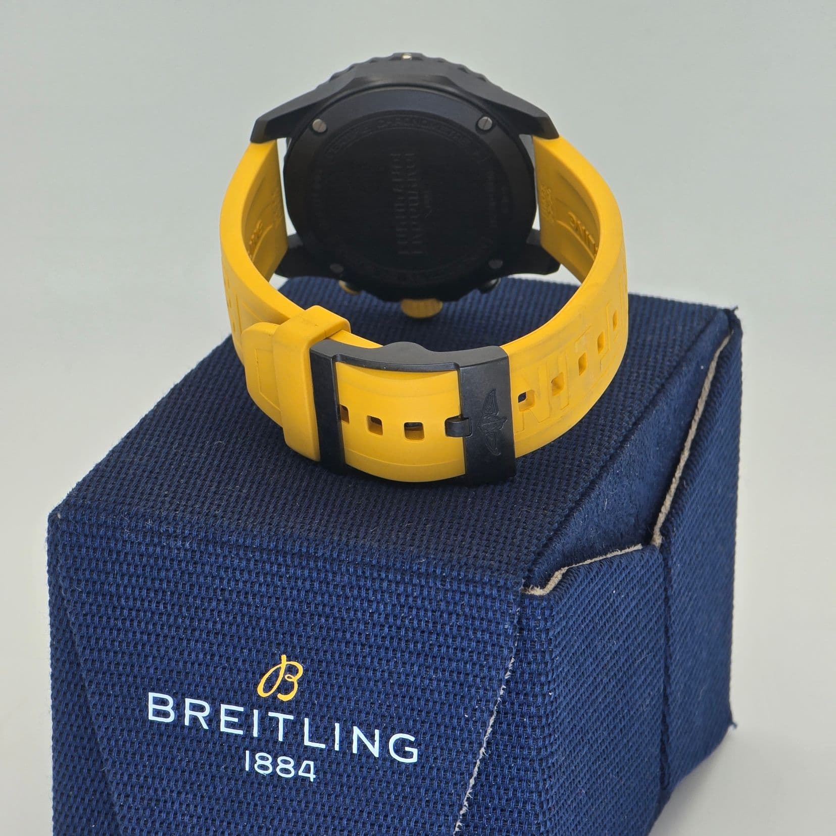 Breitling Endurance Pro ENDU 44 Ref. X82310 Yellow – 5