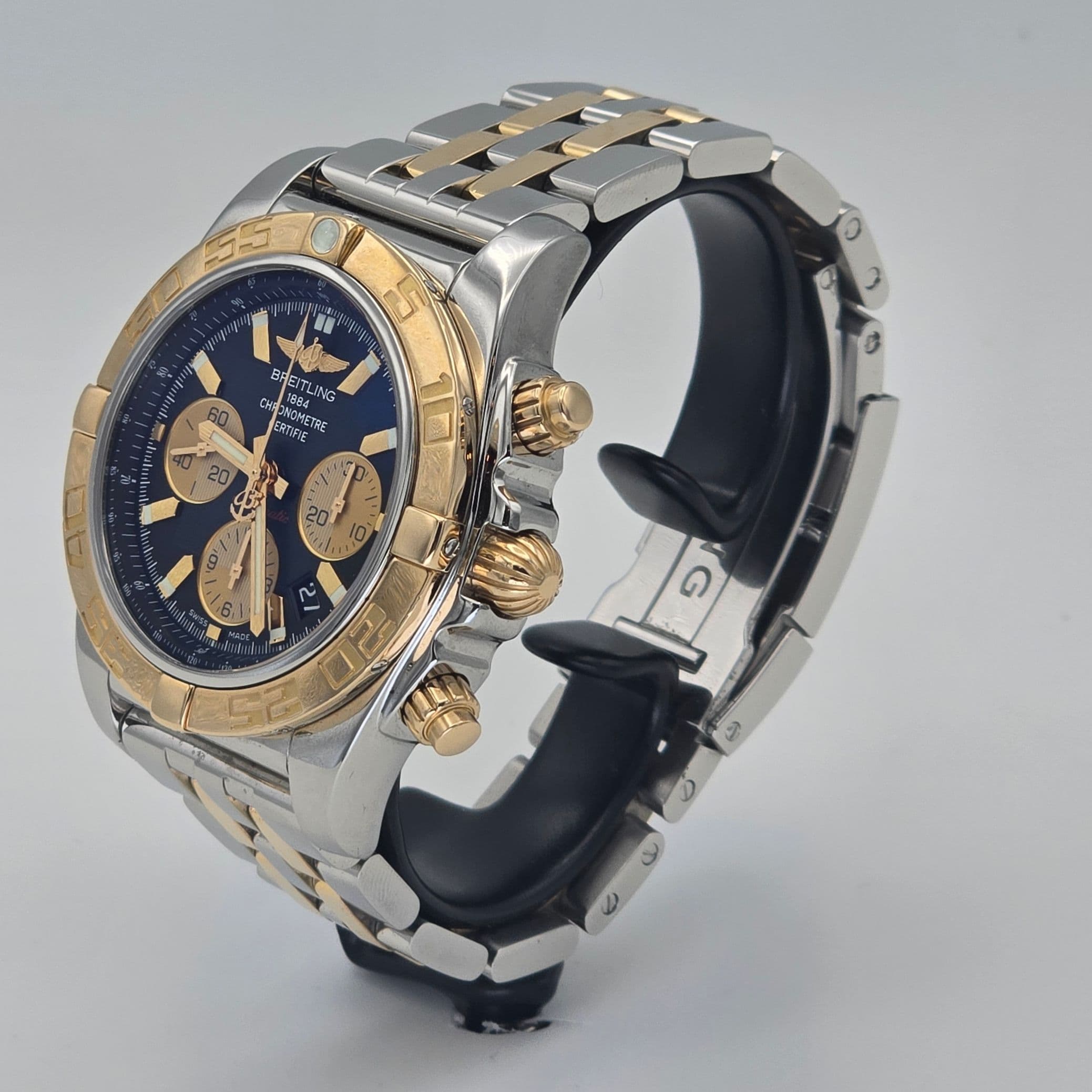 Breitling Chronomat 44 Ref. CB0110 Twon Tone Steel/Gold – 3