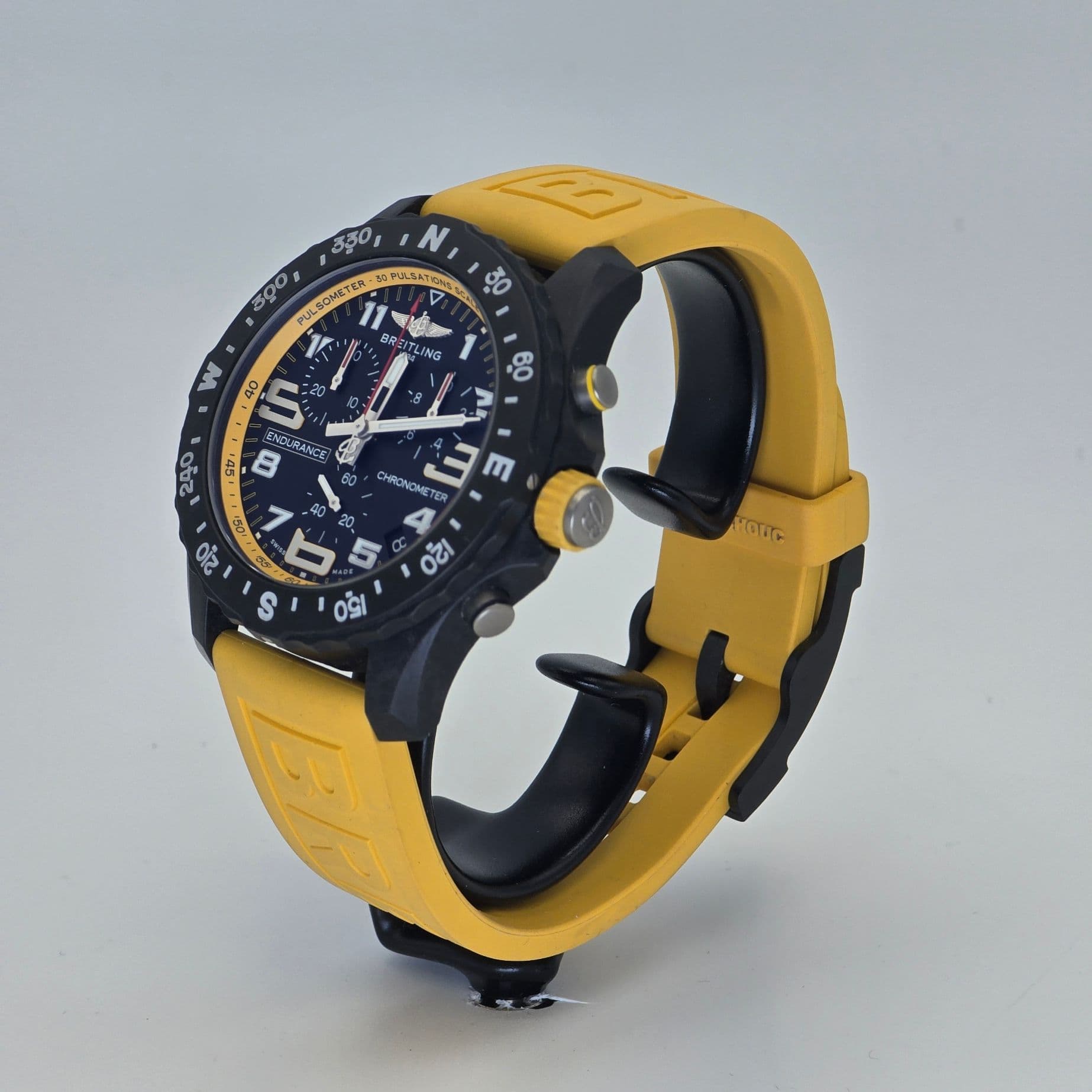 Breitling Endurance Pro ENDU 44 Ref. X82310 Yellow – 4