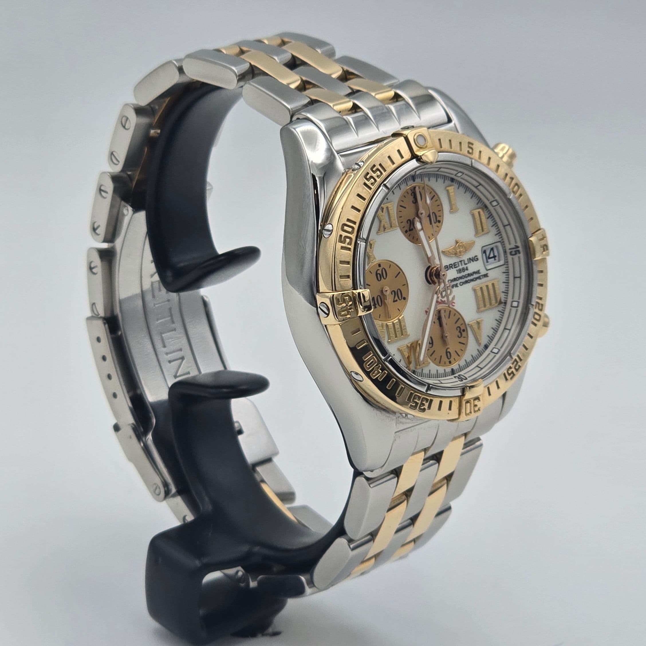 Breitling Chrono Cockpit Ref. C13358 Steel / 18K Gold – 3