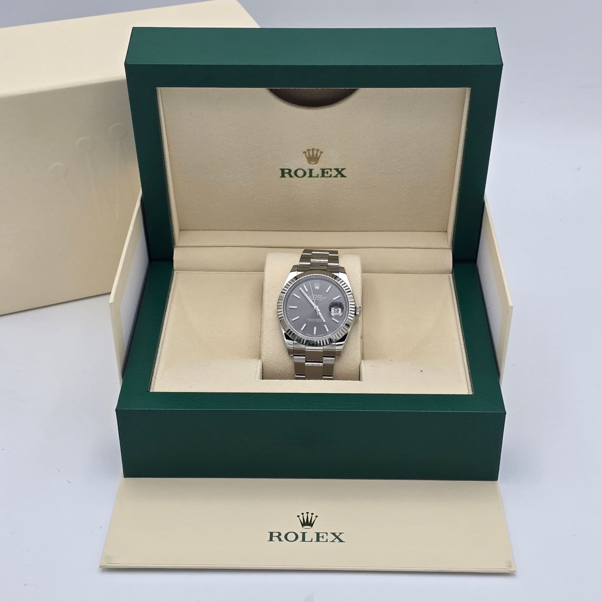 Rolex Datejust II Ref. 116334 classic Black "stick" dial and 18K White Gold fluted bezel – 2