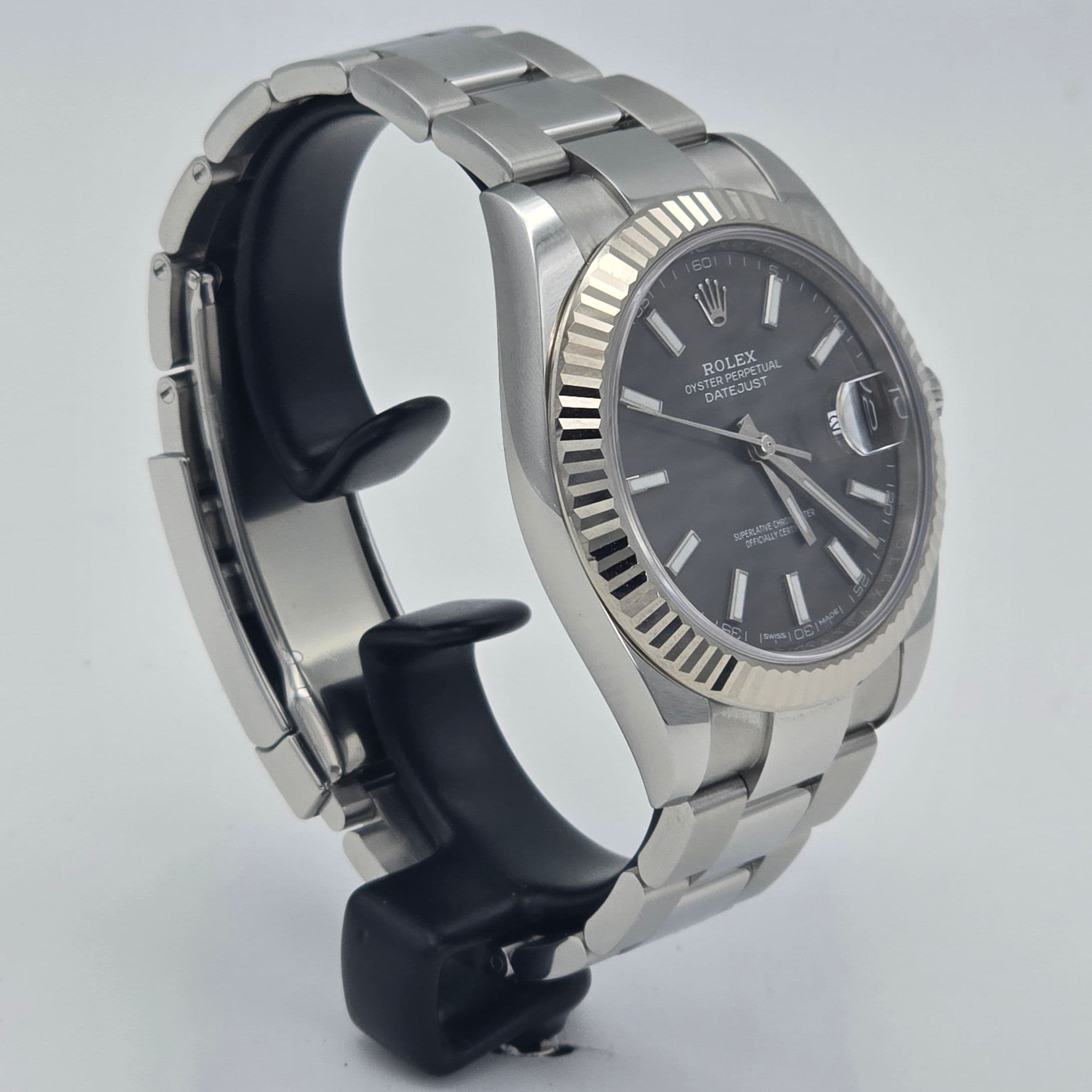 Rolex Datejust 41 Ref. 126334 with sunburst Rodium dial and white gold fluted bezel – 3